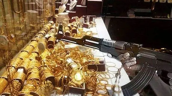 سارقان طلا  در خرمشهر دستگیر شدند /  کشف طلاجات مسروقه از مخفیگاه متهمان