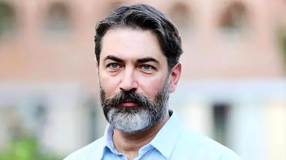 سکانس بمب‌ خنده درباره زیبایی پارسا پیروزفر