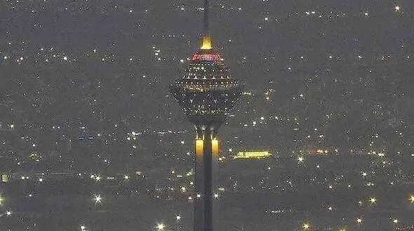 2 برج تهران در یک قاب