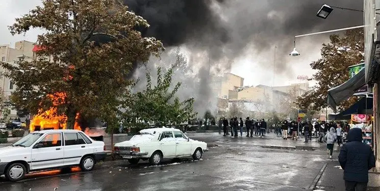 ناگفته های وحشتناک کسبه فروشگاهی که در کرج در آتش سوخت
