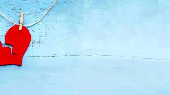 راز شوهر خائنم وقتی که مسافرت بودم لو رفت / زن غریبه در ماشین او چه می کرد ؟