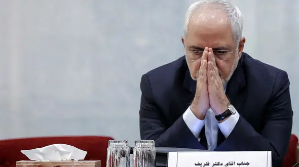 روزنامه اصولگرا : ظریف دچار دگم‌اندیشی در سن بالا شده است/ او متحجر است که می گوید با آمریکا مذاکرات چند وجهی داشته باشیم 