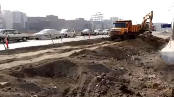 نشست زمین در خیابان فراشاهی قم + فیلم 