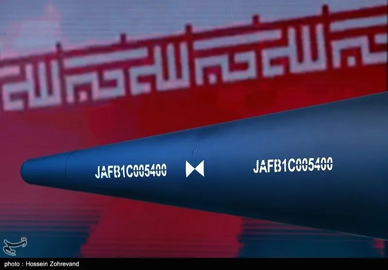 مراسم رونمایی از ابر موشک بالستیک هایپرسونیک «فتاح» با حضور آیت الله سید ابراهیم رئیسی ، رئیس جمهور و سردار سلامی فرمانده سپاه و سردار حاجی زاده فرمانده نیروی هوافضای سپاه پاسداران	 	