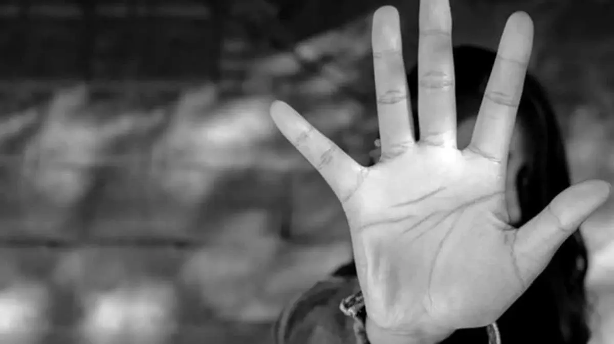 10 سال اذیت غیرقابل باور یک دختر / کاش می مُردم!