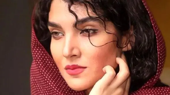 فیلم چالش انتخاب بهترین بازیگر《مرد سینمای ایران》با سارا رسول‌زاده/خانم بازیگر چه خوش سلیقست!