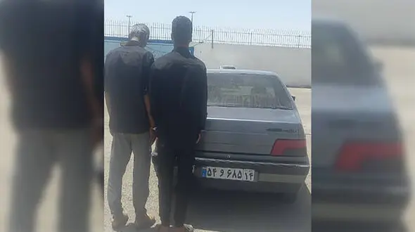 پدر و پسر شیاد در آبادان دستگیر شدند / آبرویشان در شهر رفت + عکس