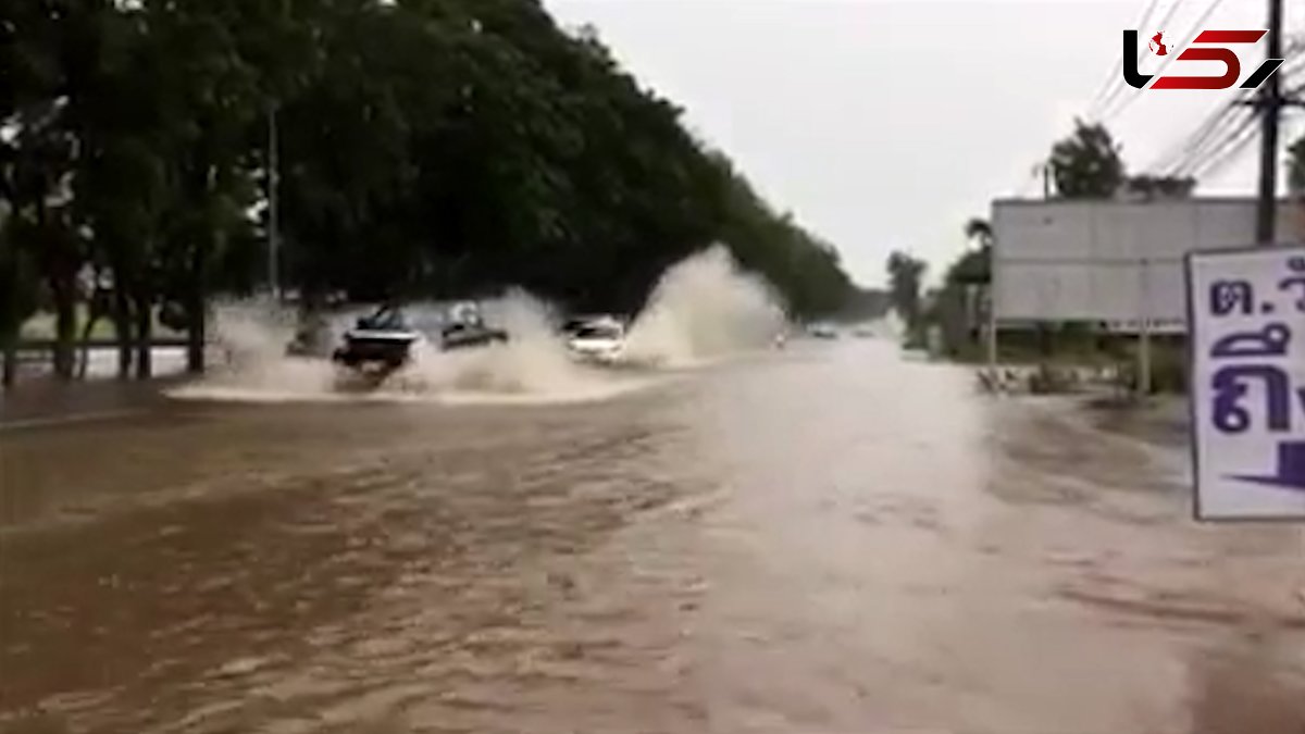 راننده عجول هنگام سیل باعث حادثه شد + فیلم و عکس