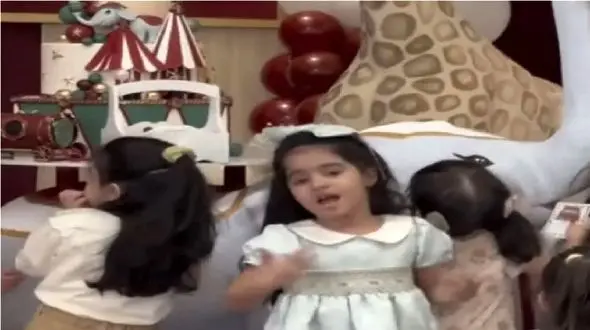 آواز باشکوه؛ بچه فسقل تولدش داره از جون دل میرقصه یهو کلثوم اکبری درونش عود کرد غش میری