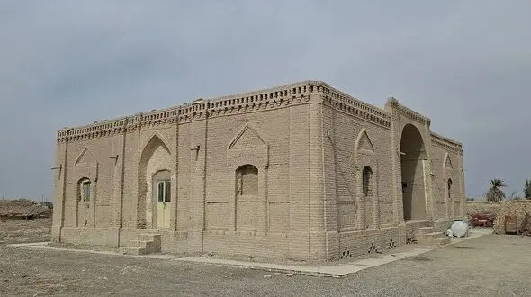 میراث قاجاری سیستان زیر فشار فرسایش؛ عمارت بزی خالصی چشم‌انتظار مرمت است 
