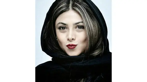 عکس آزاده صمدی با سبکی متفاوت