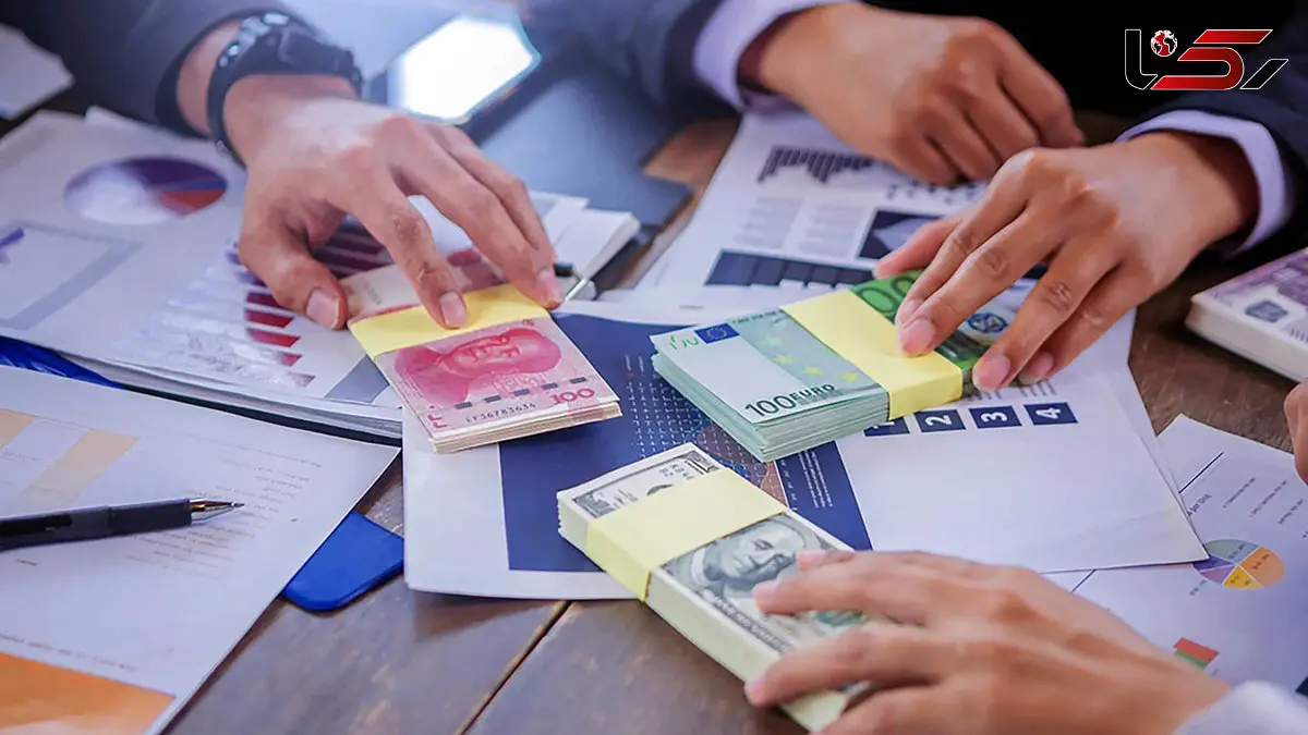 معاملات بازار ارز تجاری در مرز 24 میلیارد دلار/ 28 هزار بازرگان در این بازار فعالند