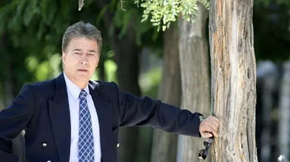 همسر حجازی: ناصر سیاسی نبود، مردمی بود؛ دغدغه معیشت مردم او را دق داد!