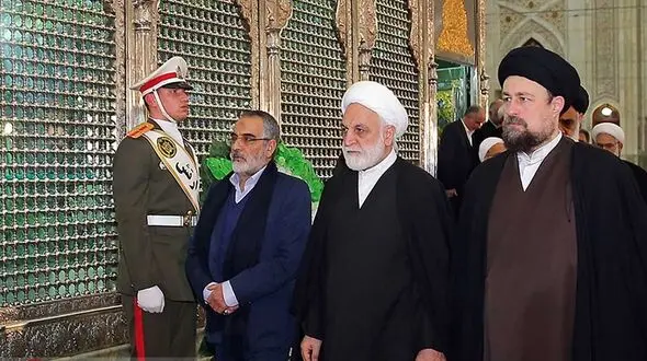 رئیس قوه قضاییه: امام انقلابی را پایه‌گذاری کرد که در ایران منحصر نماند/ باید باهمت خود مسائل و مشکلات مردم را حل کنیم