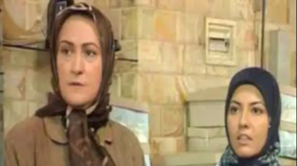  آناهیتا همتی (نرگسِ خانه به دوش) با چهره‌ای متفاوت در ۵۱ سالگی در مرکز توجه/ دختر ماشاالله چقدر تغییر کرده است