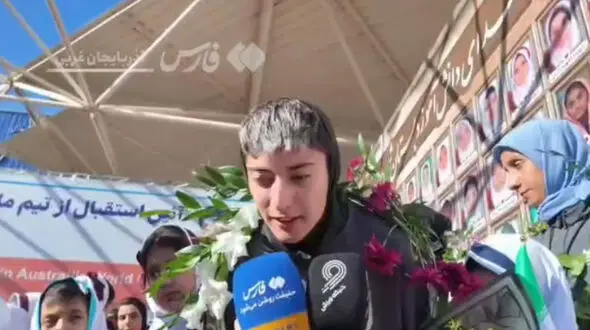 فیلم/ عضو تیم ملی فوتبال بانوان: «هیچ کجا مثل خانه خود آدم نمی‌شود»