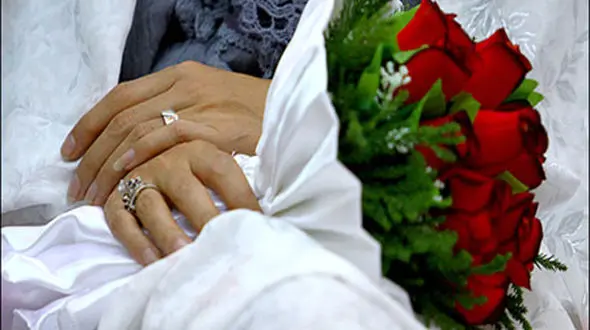 این داماد 88 عروس را به حجله برده است ! + عکس و شغل باورنکردنی