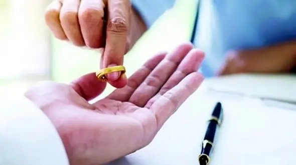 زنم مهریه اش را اجرا گذاشت /  من هم زدم زیر میز !