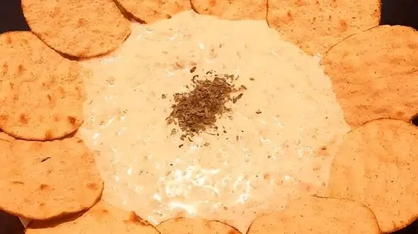 غذای ساده کرمانی برای صبحانه و شام؛ طرز تهیه گردو پیاز