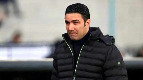 شکایت دسته جمعی داوران از سرمربی استقلال!