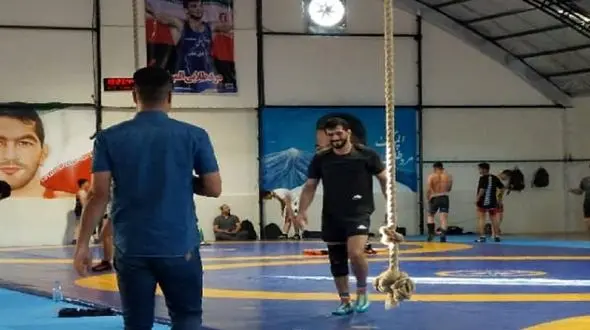 دیدار هافبک ذوب‌آهن با حسن یزدانی + عکس