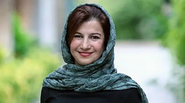 لیلی رشیدی در آغوش پدر مرحومش