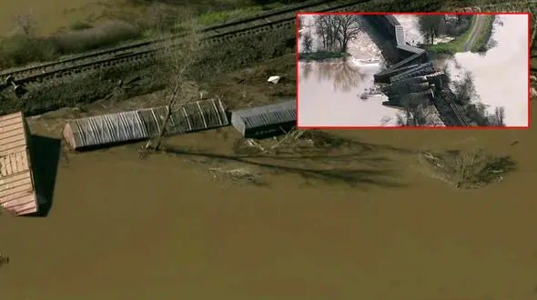 سقوط 22 واگن قطار باری به رودخانه / هیچکس آسیب ندید + تصاویر