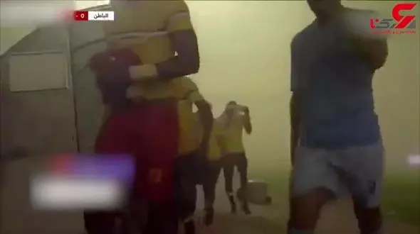 توقف مسابقه فوتبال به دلیل طوفان گرد و خاک + فیلم 