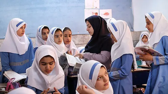 برخی معلمان استخدام ۱۴۰۱: از مهر تا به امروز ریالی حقوق دریافت نکرده ایم!