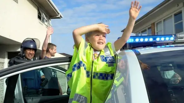 عجیب ترین مورد تماس تلفنی با پلیس! +تصاویر 