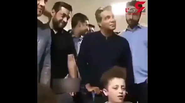 داوران عصر جدید در بیمارستان کنار پسربچه خوش صدا+فیلم