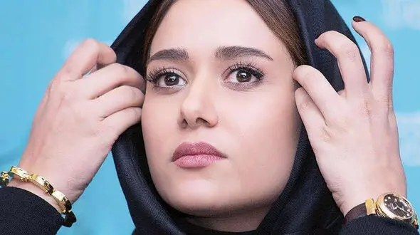 کولاک پریناز ایزدیار با استایل جدیدش / شیکی خانم بازیگر جنجال راه انداخت !