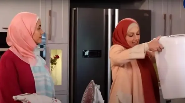 چهره زیبا و شیک خانم بازیگر تبلیغات تلویزیون + عکس همسر قد بلند و عملی اش !