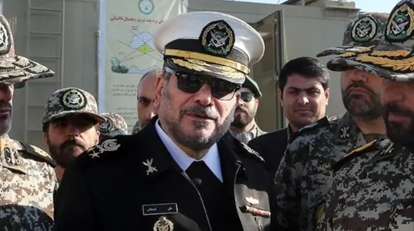 عکس؛ سفر به تاریخ / چهرۀ متفاوت «شمخانی» در 26 سالگی در جبهه !