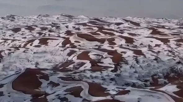برف مهمان کویر مرنجاب شد + فیلم