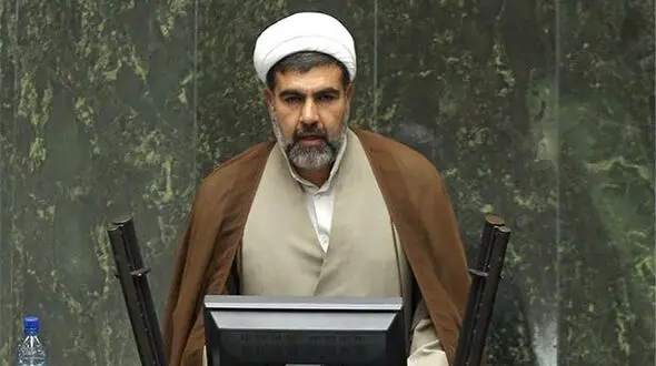 فرار شاه با۳۸۴ عدد چمدان پر از جواهر و الماس با تاج شاهنشاهی