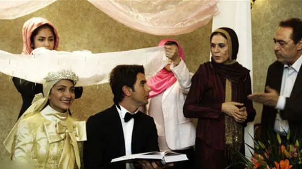 فیلم / مراسم عقد امین حیایی با سرود انقلابی«خجسته باد این پیروزی» غوغا کرد / مدیری اونقدر به کراوات هادی کاظمی نگاه کرد که معذب شد و بازش کرد ! ...