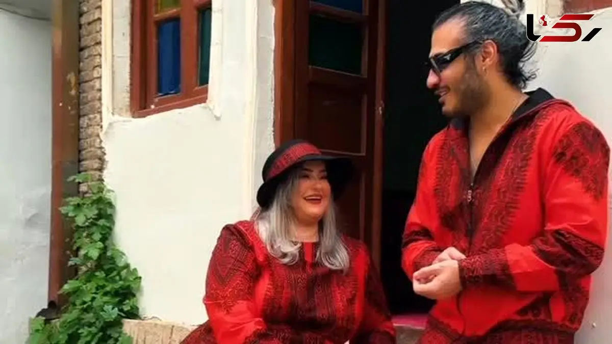 فیلم آواز خواندن جذاب  نعیمه نظام دوست در شب یلدا با  آهنگو لباس یلدایی / عجب صفایی داره این شب یلدا ...