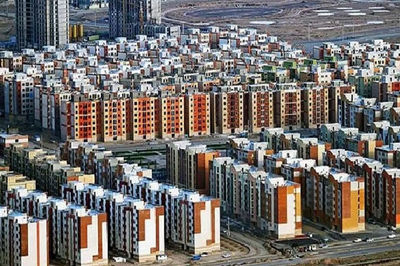 مسکن ملی در کشور بلاتکلیف مانده است / بنیاد مستضعفان زمین دارد اما خانه نمی‌ سازد