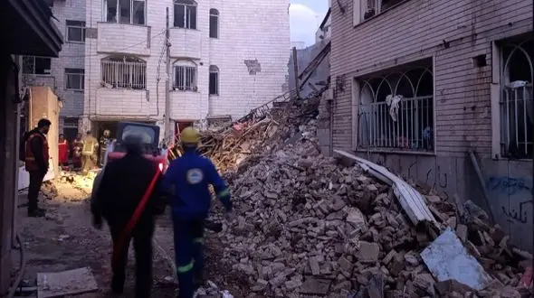 انفجار یک خانه در میدان قزوین تهران + فیلم