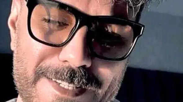 دانلود آهنگ گرشا رضایی ( ورژن هوش مصنوعی ) به نام دور شیم از این دنیا