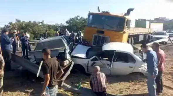 فیلم تصادف هولناک و زنجیره ای تریلی با چند خودرو در تبریز + جزییات