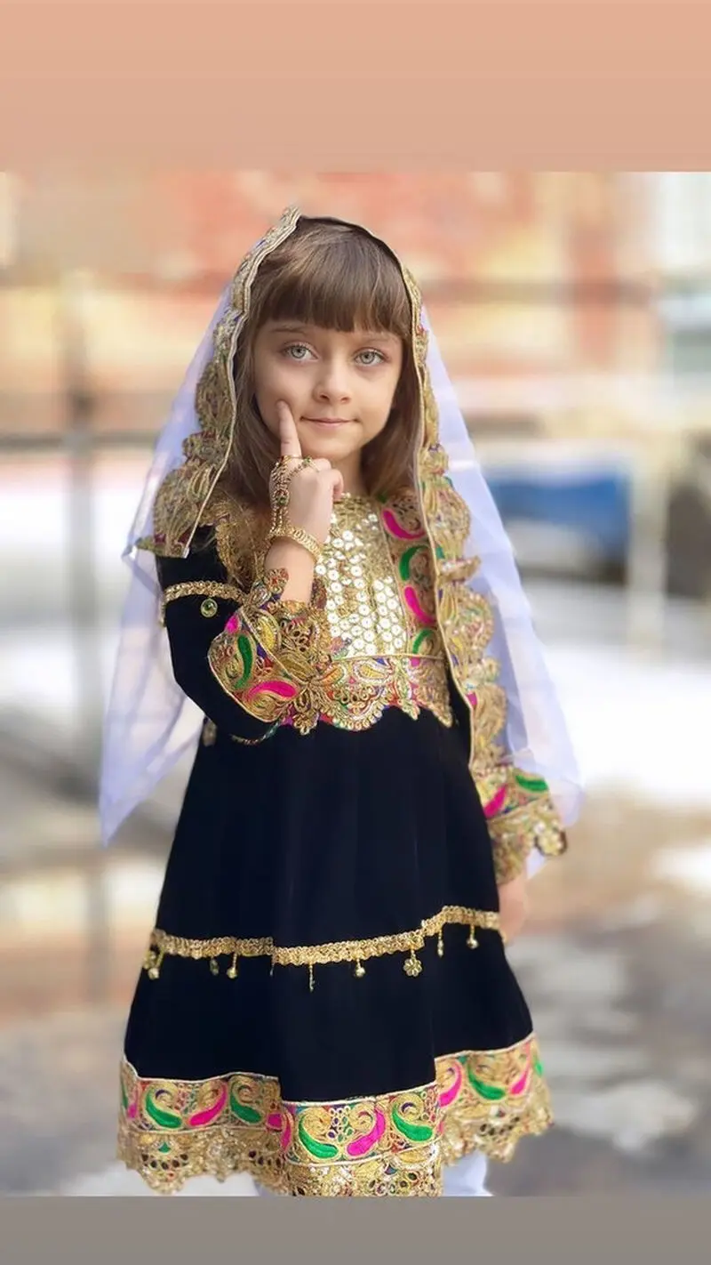 آوا میرزازاده