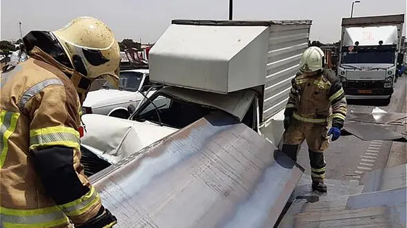 مرگ دلخراش راننده وانت در بزرگراه فتح + عکس جنازه