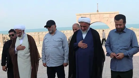 پیام ویژه رهبر انقلاب به رزمندگان تنگه هرمز؛ دشمنان حتی توان عبور از تنگه را ندارند