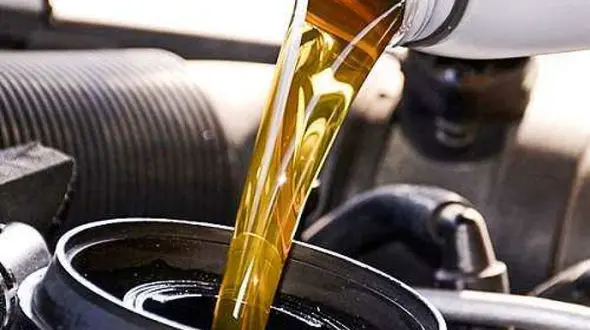 چرا قیمت روغن موتور در بازار بالا رفت؟