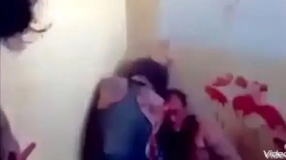 فیلم 16+ /  کتک زدن فجیع چند مرد افغان / اطلاعیه پلیس ایران