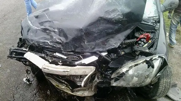 تصادف مرگبار 2 خودروی سواری در محور سراوان + عکس