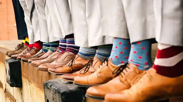 با جوراب‌های رنگی خاص باشید !+ عکس