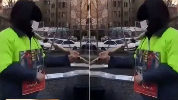 آواز خیابانی؛ رفتگری را ببینید برای حمایت از شغل خود با جارو چه سازی میزنه!